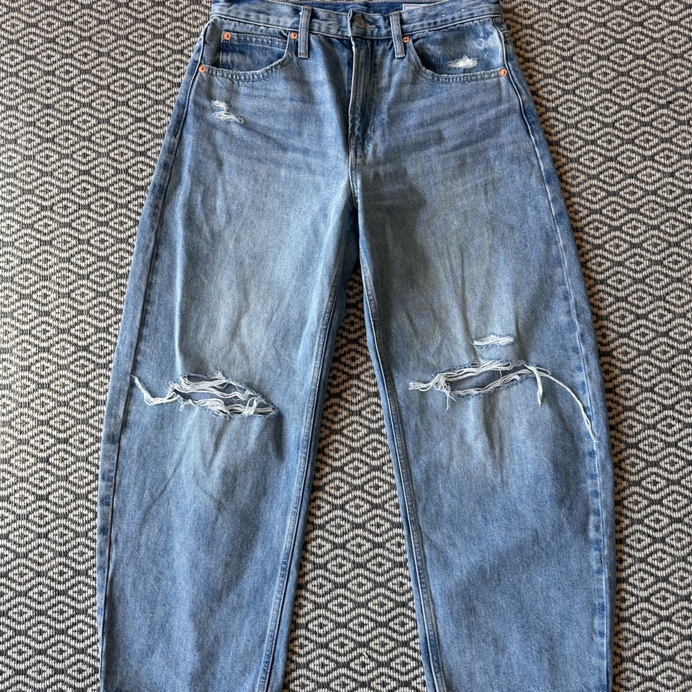 GAP Light Blue Distressed Ankle Crop Jeans